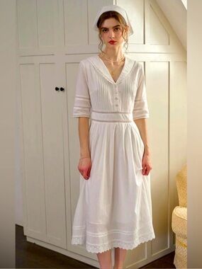 Simple Retro White cotton Midi Dress with Pintuck and Lace Detail